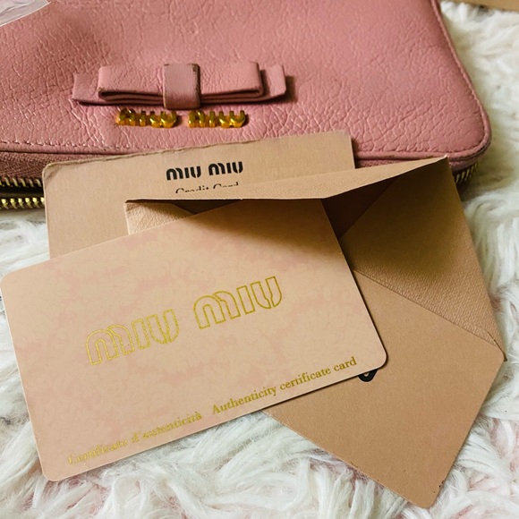 Authentic Miu Miu wallet - Picture 10 of 10